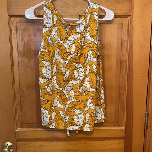 Mustard and white patterned tank top - Picture 2 of 3
